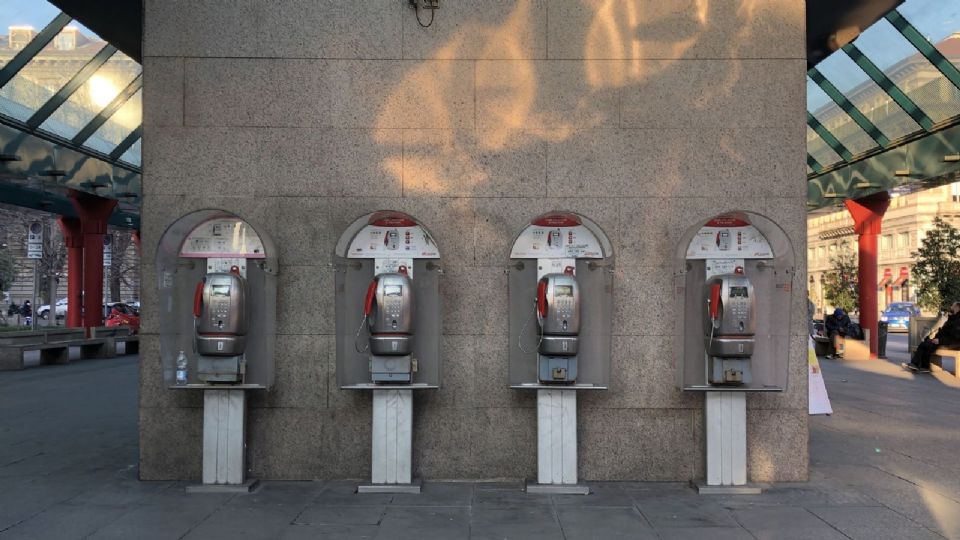 Estas son las nuevas cabinas telefónicas gratuitas de CFE