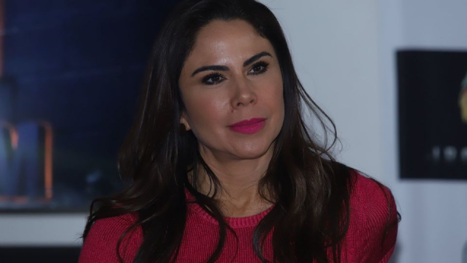 La periodista mexicana Paola Rojas fue duramente criticada y acusada de apropiación cultural.