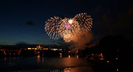 ¿Vas a Acapulco en Año Nuevo? Así puedes ver el espectáculo de fuegos artificiales para despedir el 2024