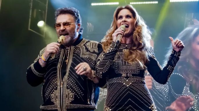 ¡Que viva el amor!  Lucero desata polémica al besar a Mijares en pleno show | VIDEO