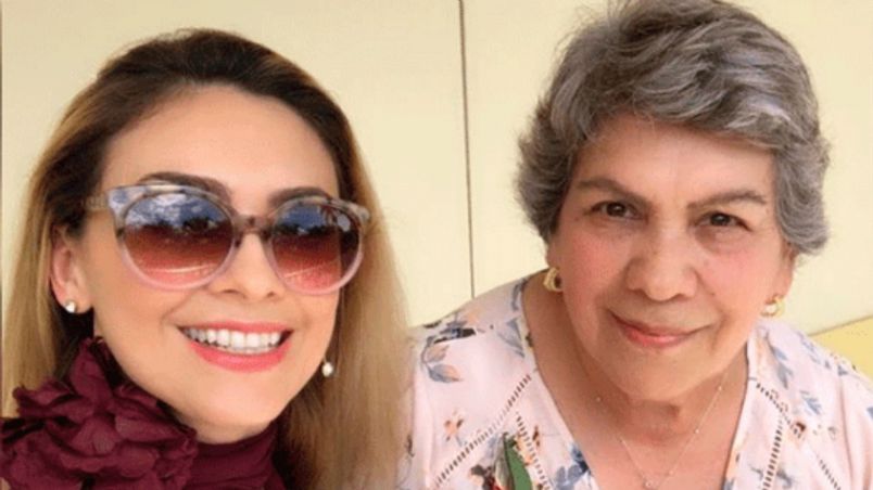 Fallece Doña Socorro, la mamá de Aracely Arámbula