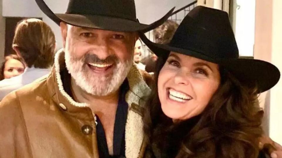 El empresario habló del beso que su expareja le dio a Manuel Mijares en un concierto.