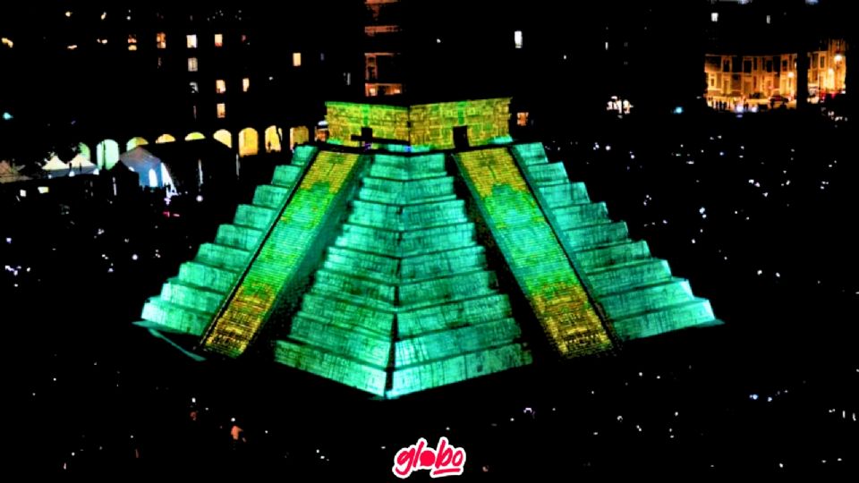 Aprovecha las vacaciones de verano para visitar la Pirámide de Kukulcán en el Zócalo de CDMX.