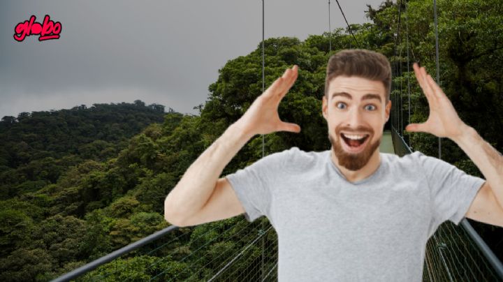 El pueblo mágico de Veracruz con un puente de cristal en un cerro y una vista espectacular