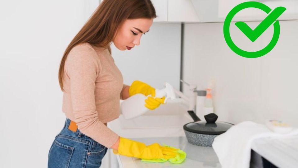 Con ingredientes caseros y técnicas sencillas, es posible mantener tu cocina limpia y libre de grasa.