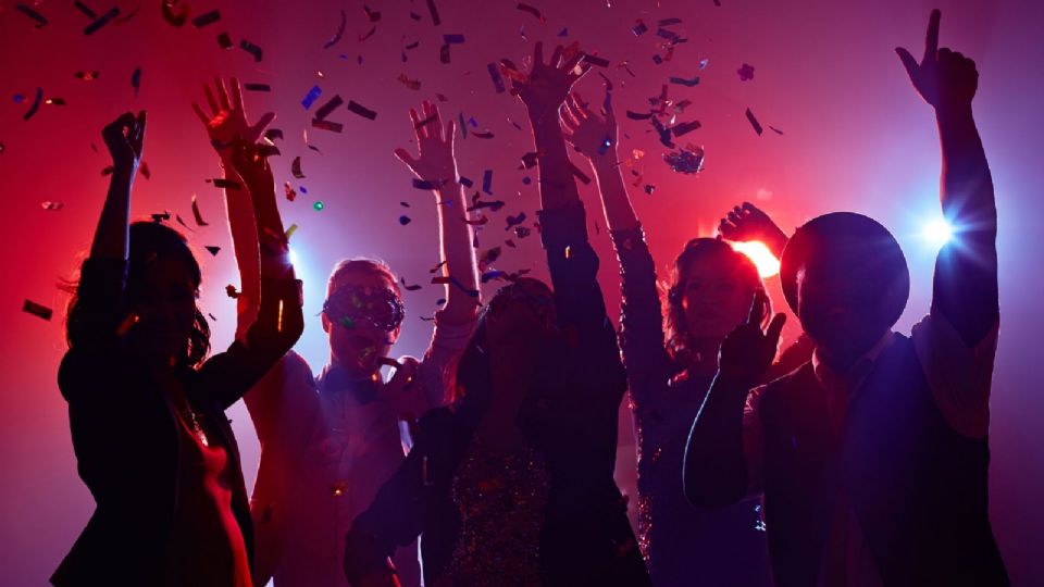 Eiza González le da la bienvenida al 2024 luciendo espectacular