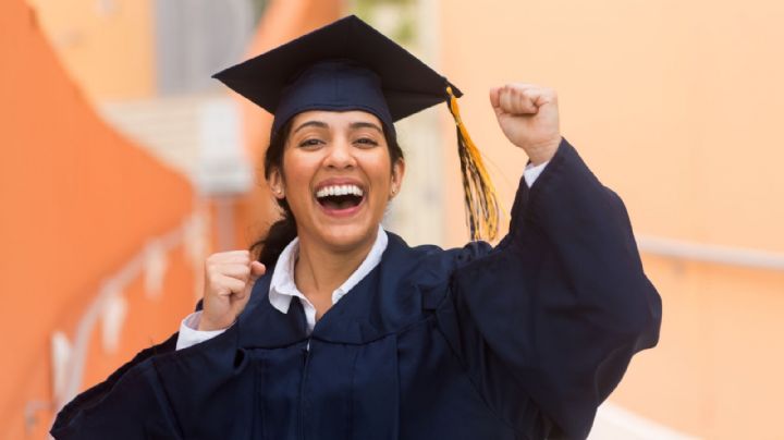 Bad Bunny aparece como invitado sorpresa en una ponencia universitaria