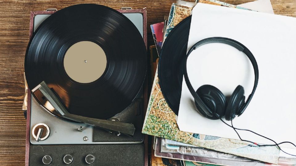 'Juego de Voces': Erik Rubin convierte en rock 'La bachata' ¡Descubre cómo suena!