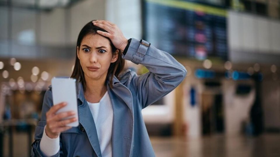 Qué hacer si tu vuelo se retrasa y cómo aprovechar el tiempo de espera.
