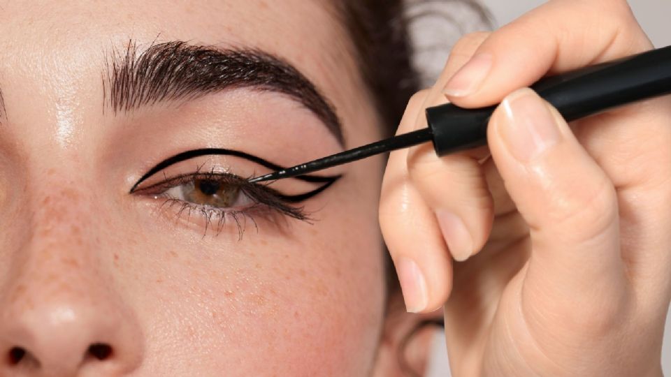 3 Delineados de ojos que agrandan y rejuvenecen la mirada si tienes el párpado caído.
