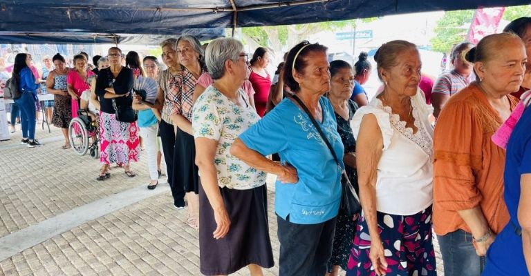 Torbellino de la Suerte de Mamá con Globo 98.5