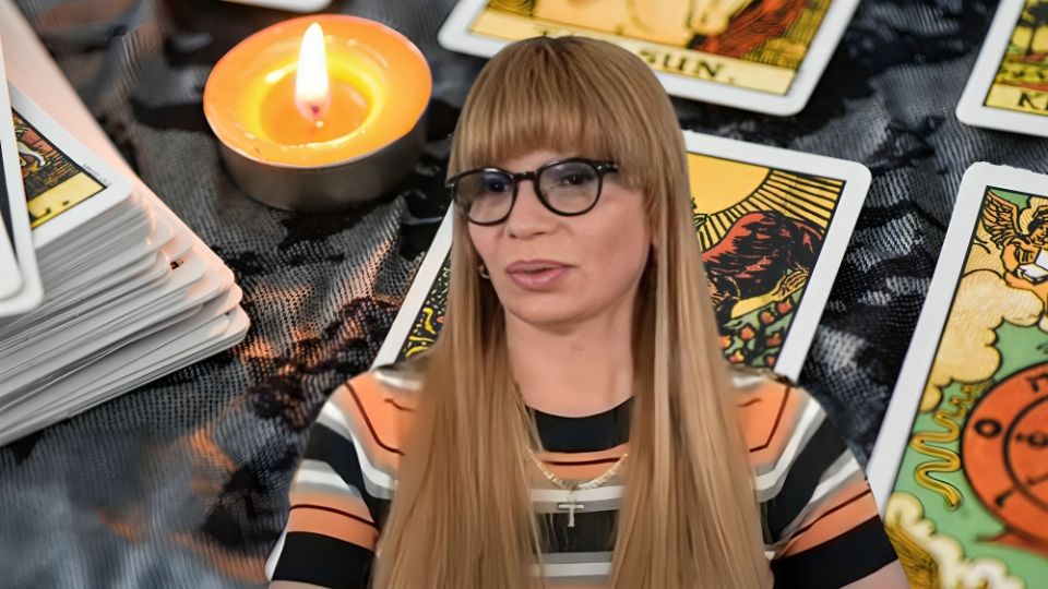 El Horóscopo Mhoni Vidente HOY sábado 16 de agosto es ideal para alinear tus intenciones con el universo, aquí te contamos los consejos del Tarot para el dinero.