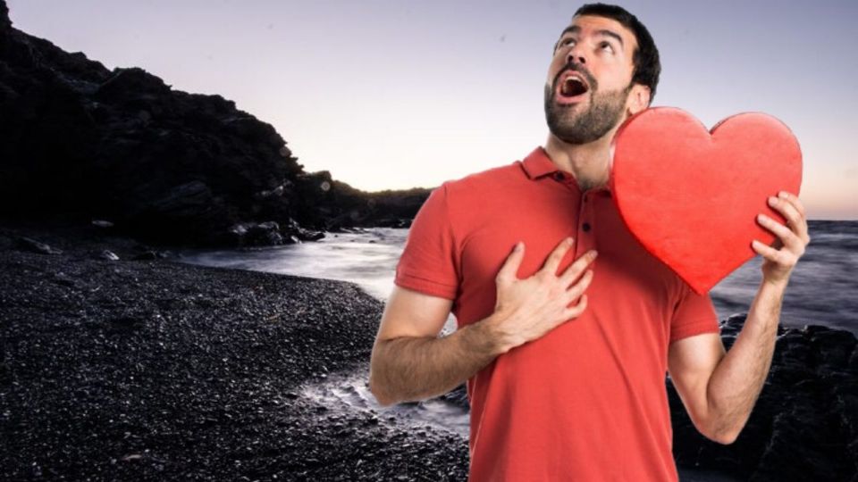 Las playas de La Ventanilla y Mermejita ofrecen arena magnética y paisajes únicos.