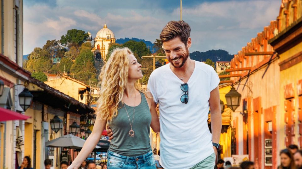 El Pueblo Mágico de Chiapas con calles coloridas y balcones, ideal para quienes buscan escapar del calor.