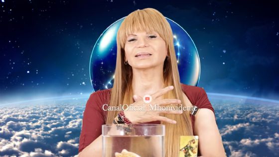 Horóscopo Mhoni Vidente HOY, Domingo 4 de octubre de 2026: Consejos del Tarot y números de la suerte